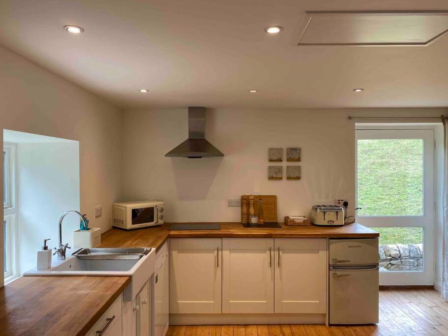 Luxury Peak District 2 Bedroom Boutique Cottage Two Dales Exterior foto