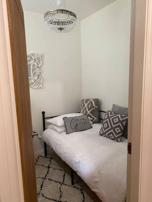 Luxury Peak District 2 Bedroom Boutique Cottage Two Dales Exterior foto